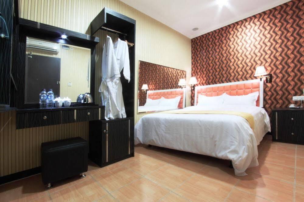 Hotel Rovi Boutique Yakarta Exterior foto